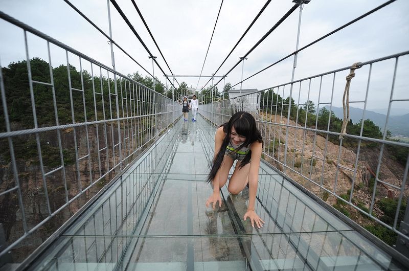 стеклянный мост