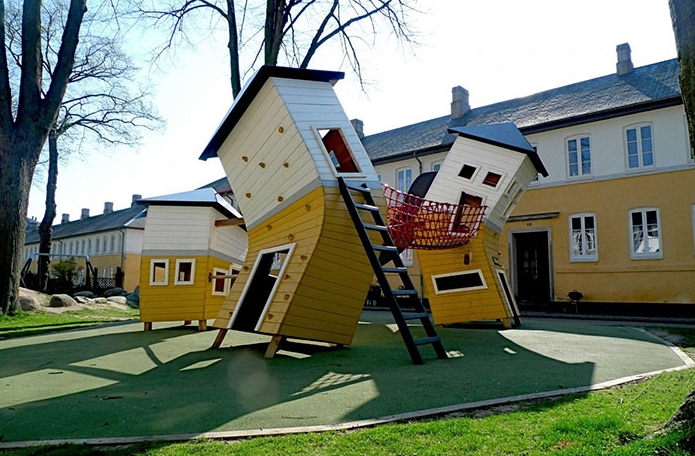необычная детская площадка
