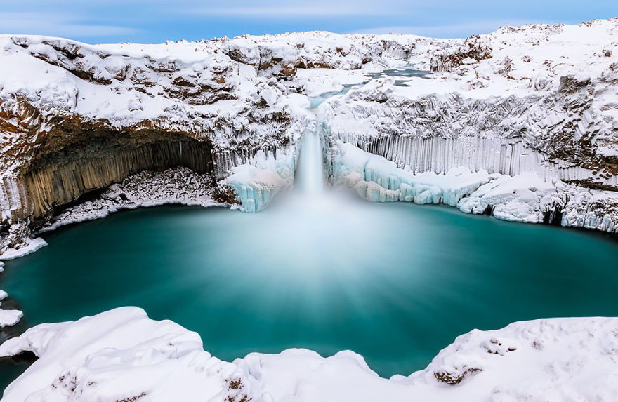 фото водопада в Исландии